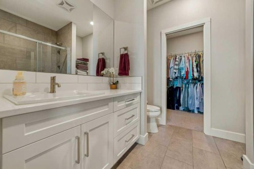 4621 26 Avenue South, Lethbridge, AB 