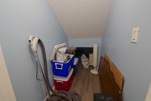 614 3 Street North, Grassy Lake, AB 