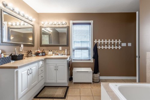 339 2 Avenue East, Cardston, AB 