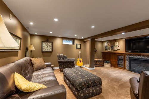 339 2 Avenue East, Cardston, AB 