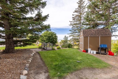 339 2 Avenue East, Cardston, AB 
