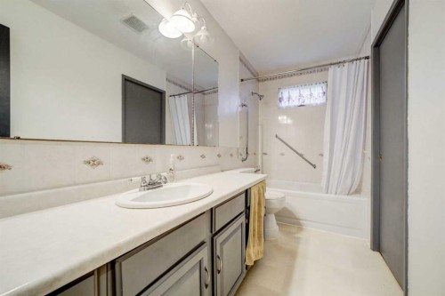 2103 10A Street, Coaldale, AB 
