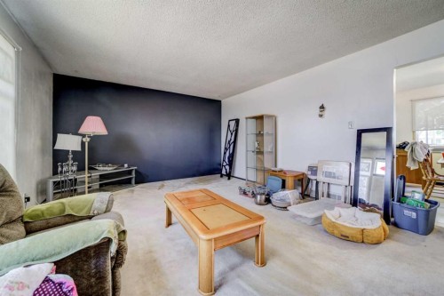 2103 10A Street, Coaldale, AB 