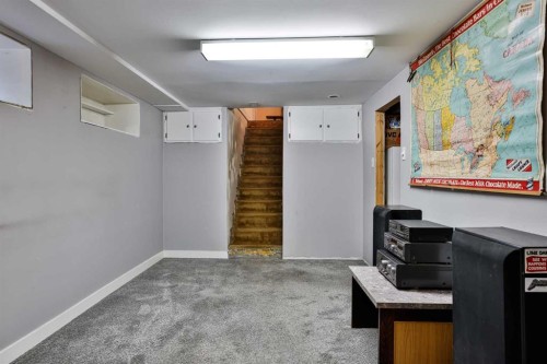 731 14 Street North, Lethbridge, AB 