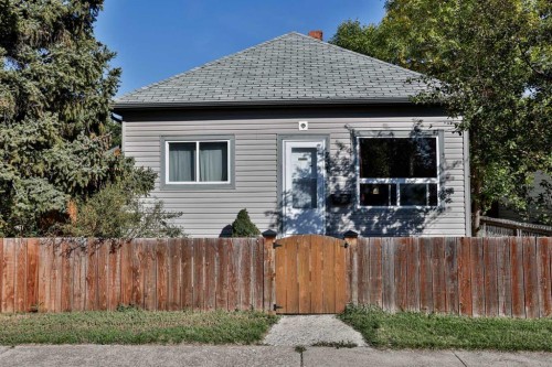 731 14 Street North, Lethbridge, AB 