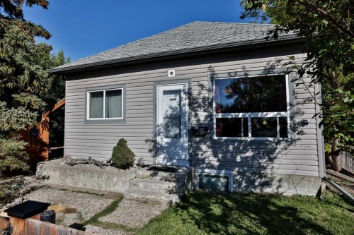 731 14 Street North, Lethbridge, AB 