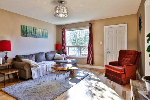 731 14 Street North, Lethbridge, AB 