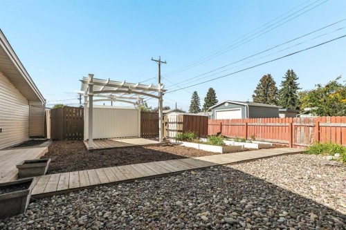 2811 13 Avenue South, Lethbridge, AB 