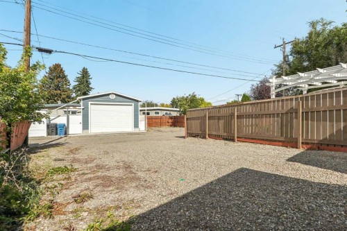 2811 13 Avenue South, Lethbridge, AB 