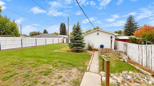 518 11 Street North, Lethbridge, AB 