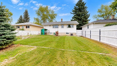 518 11 Street North, Lethbridge, AB 