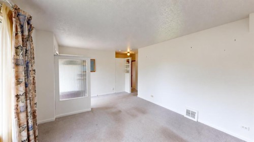 518 11 Street North, Lethbridge, AB 