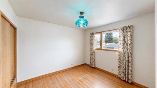 518 11 Street North, Lethbridge, AB 
