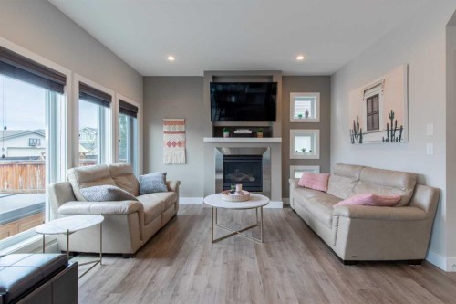 1284 Keystone Road West, Lethbridge, AB 