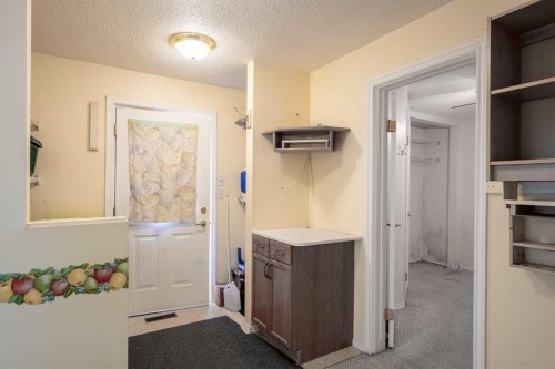 1207 41 Avenue North, Lethbridge, AB 