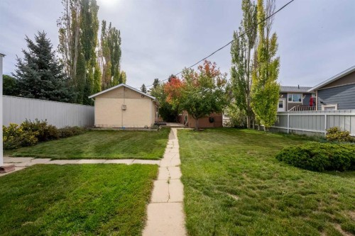 1207 41 Avenue North, Lethbridge, AB 