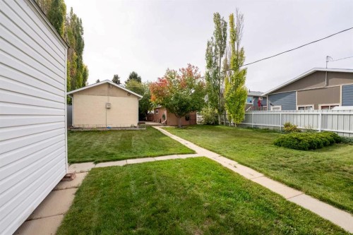 1207 41 Avenue North, Lethbridge, AB 