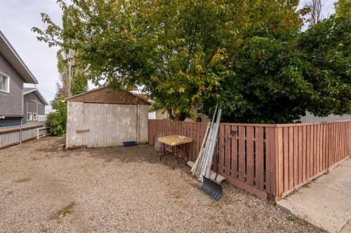 1207 41 Avenue North, Lethbridge, AB 