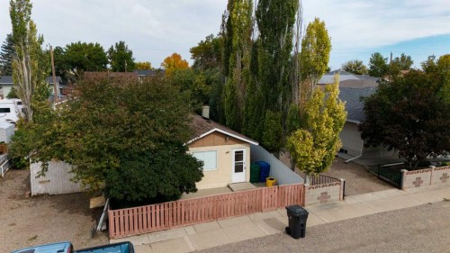 1207 41 Avenue North, Lethbridge, AB 