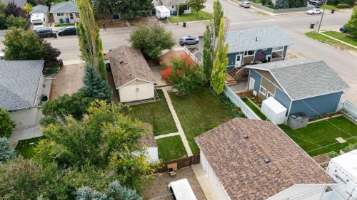 1207 41 Avenue North, Lethbridge, AB 