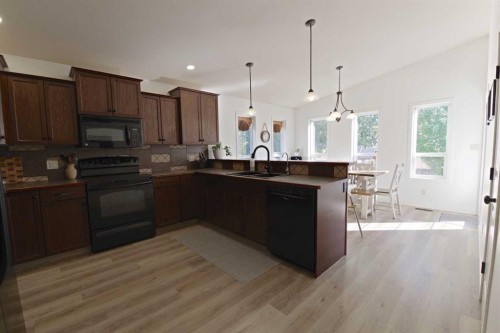 604 6 Street North, Vauxhall, AB 