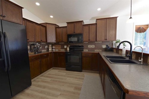 604 6 Street North, Vauxhall, AB 