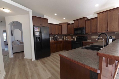 604 6 Street North, Vauxhall, AB 