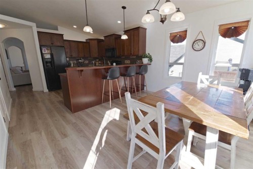 604 6 Street North, Vauxhall, AB 