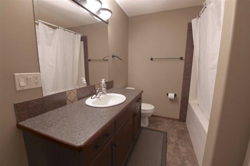 604 6 Street North, Vauxhall, AB 
