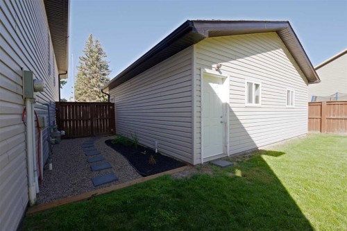 604 6 Street North, Vauxhall, AB 