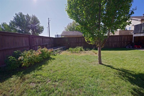 604 6 Street North, Vauxhall, AB 
