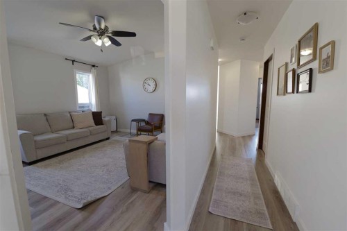 604 6 Street North, Vauxhall, AB 