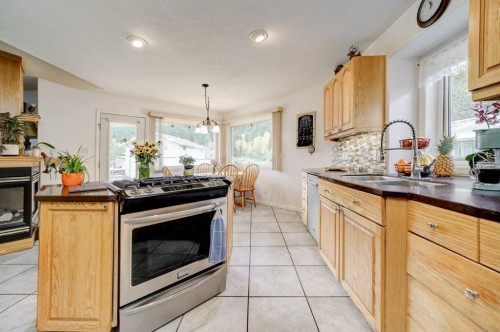 6018 16 Avenue, Coleman, AB 