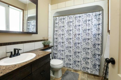 259 Gateway Manor S, Lethbridge, AB 