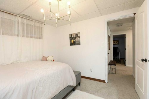 259 Gateway Manor S, Lethbridge, AB 