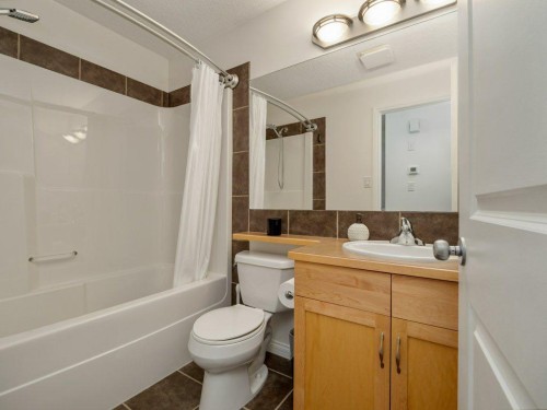 385 Thyrza Burkitt Link North, Lethbridge, AB 