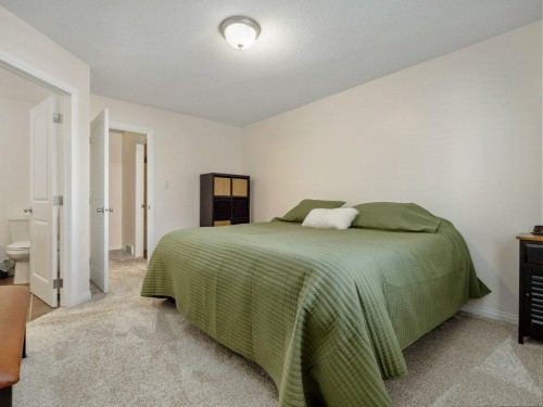 385 Thyrza Burkitt Link North, Lethbridge, AB 