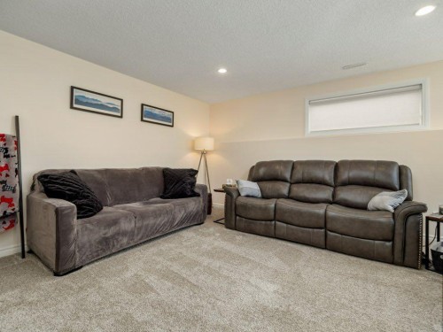 385 Thyrza Burkitt Link North, Lethbridge, AB 