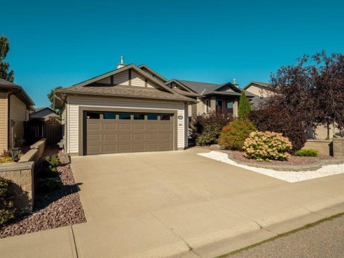 385 Thyrza Burkitt Link North, Lethbridge, AB 