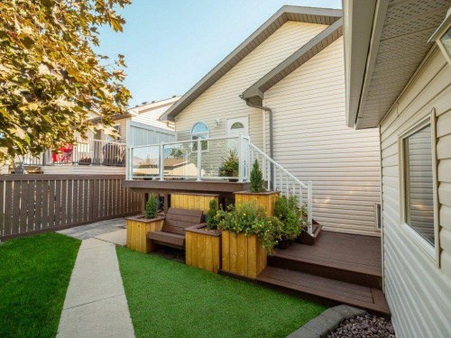 385 Thyrza Burkitt Link North, Lethbridge, AB 