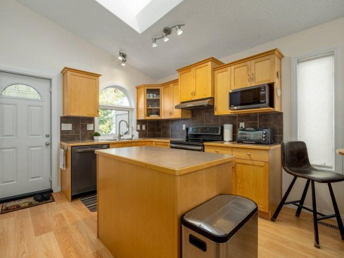 385 Thyrza Burkitt Link North, Lethbridge, AB 