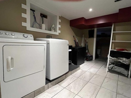 240 20 Street North, Lethbridge, AB 