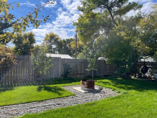240 20 Street North, Lethbridge, AB 