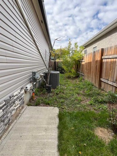 240 20 Street North, Lethbridge, AB 