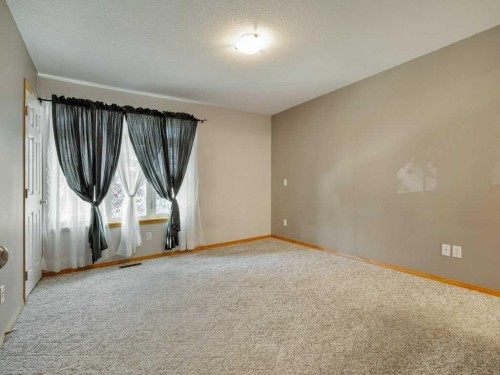 83 Rivergreen Road West, Lethbridge, AB 