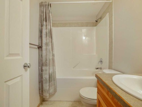 83 Rivergreen Road West, Lethbridge, AB 