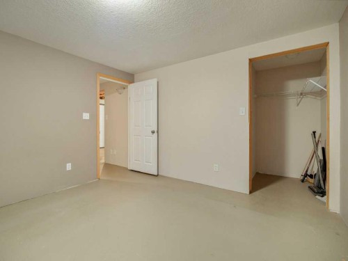 83 Rivergreen Road West, Lethbridge, AB 