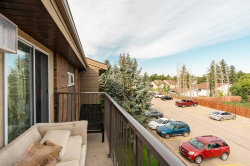 310-405 Columbia Boulevard West, Lethbridge, AB 