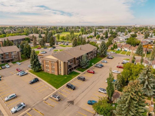 310-405 Columbia Boulevard West, Lethbridge, AB 