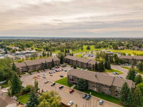 310-405 Columbia Boulevard West, Lethbridge, AB 